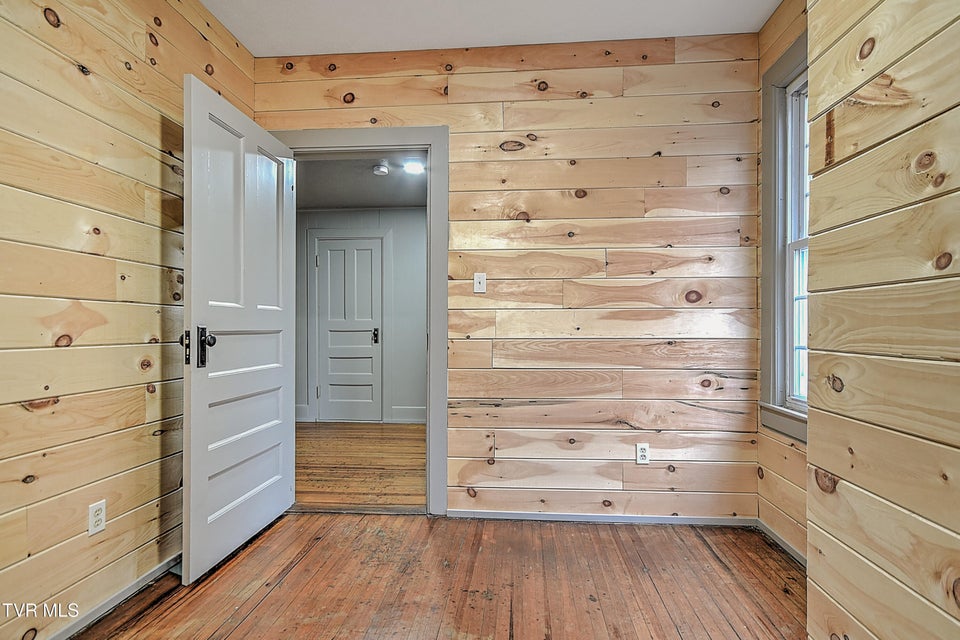 Photo #29: 308 Main Street