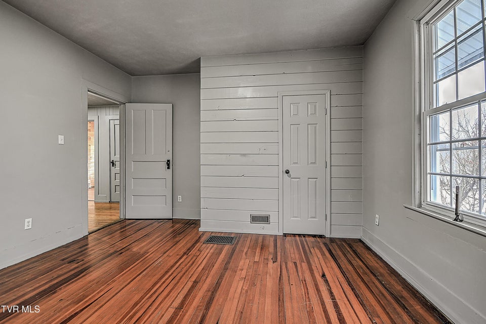 Photo #36: 308 Main Street