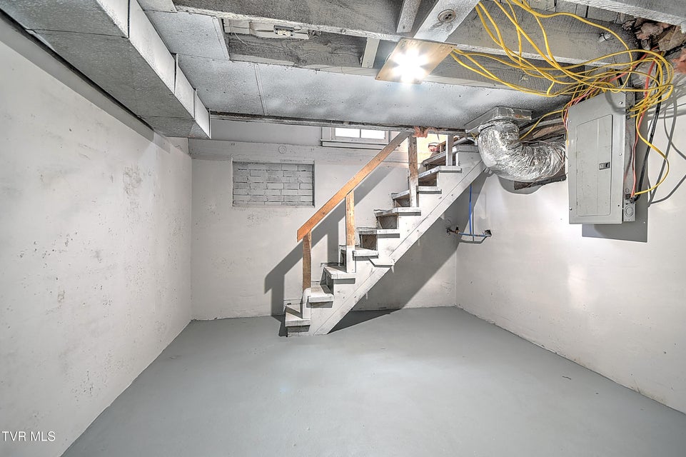 Photo #40: 308 Main Street