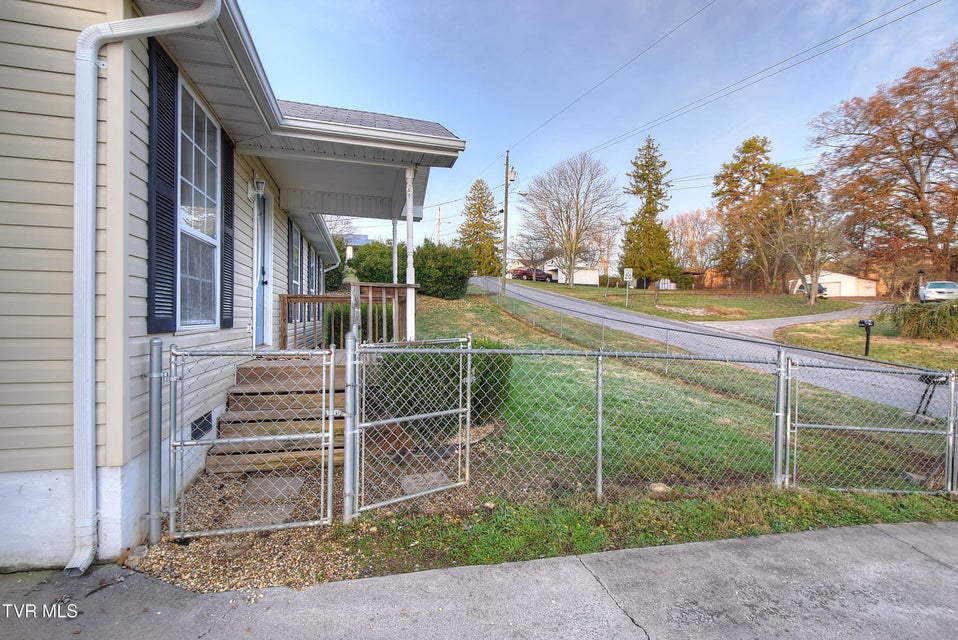 Photo #4: 507 Cedar Street