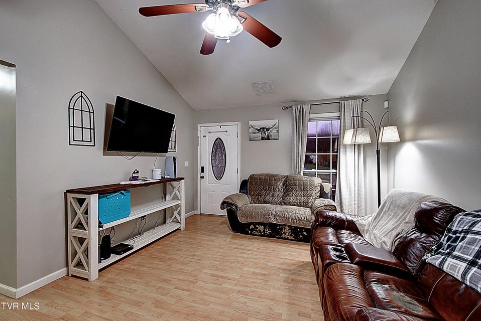 Photo #7: 507 Cedar Street