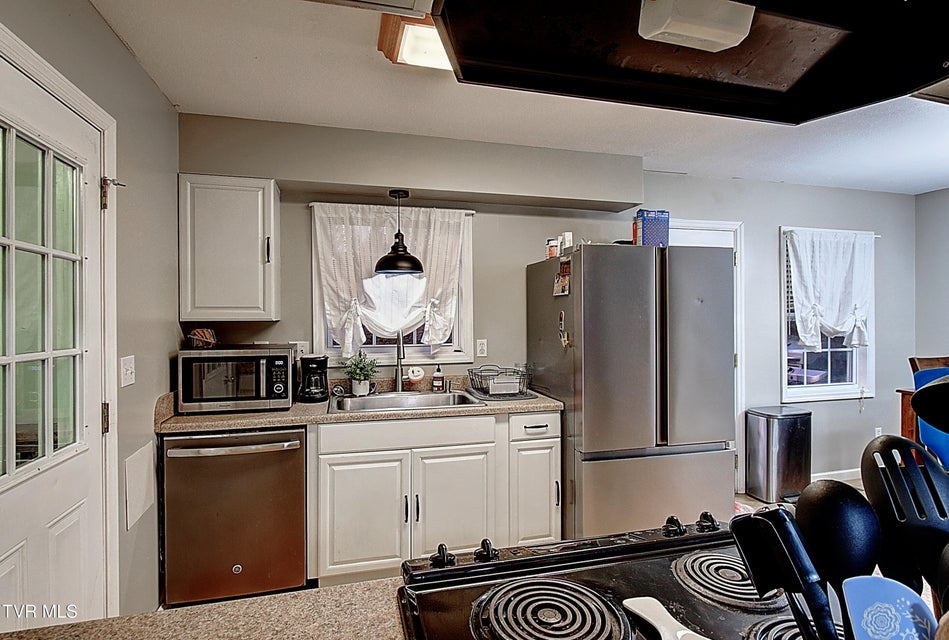 Photo #9: 507 Cedar Street