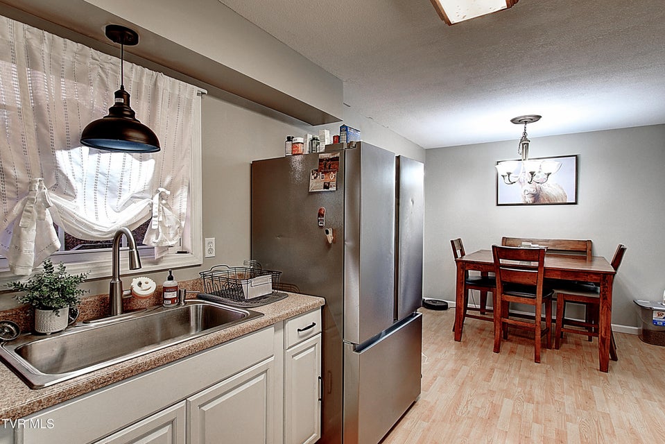 Photo #12: 507 Cedar Street