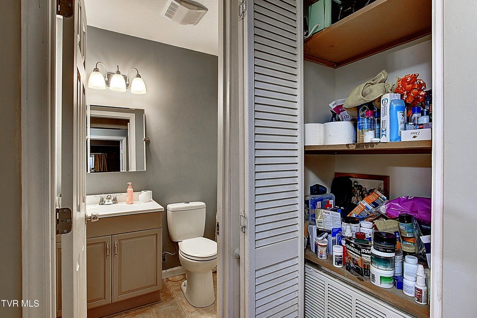 Photo #21: 507 Cedar Street