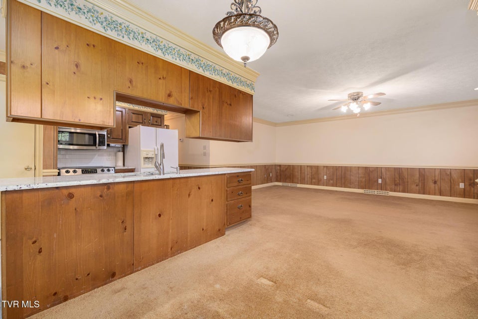 Photo #15: 536 Mayfield Avenue