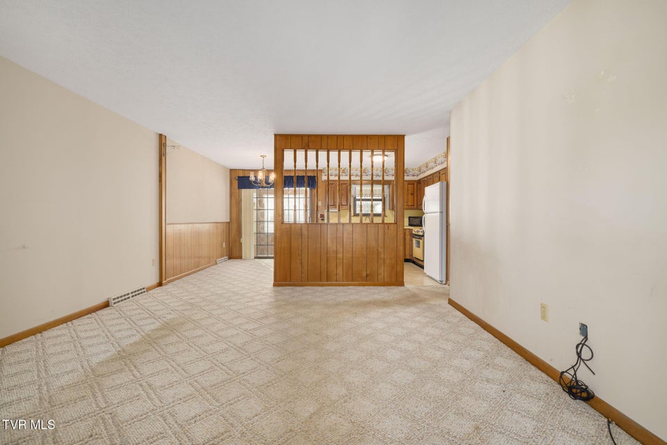 Photo #28: 536 Mayfield Avenue