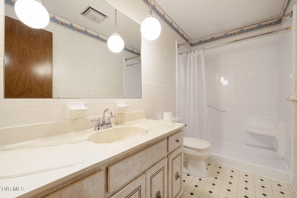 Photo #38: 536 Mayfield Avenue