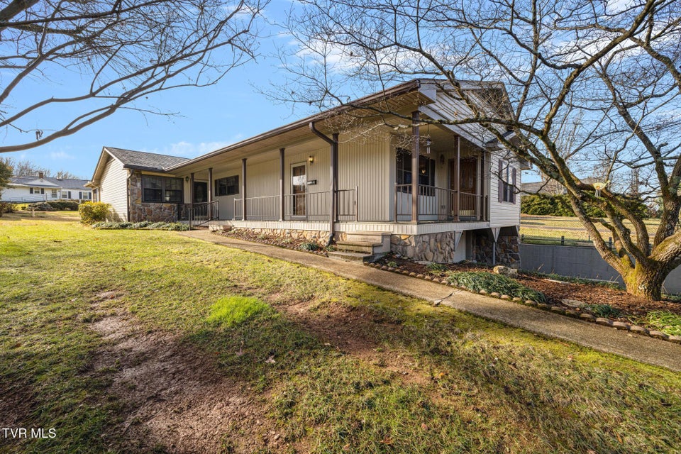 Photo #4: 536 Mayfield Avenue