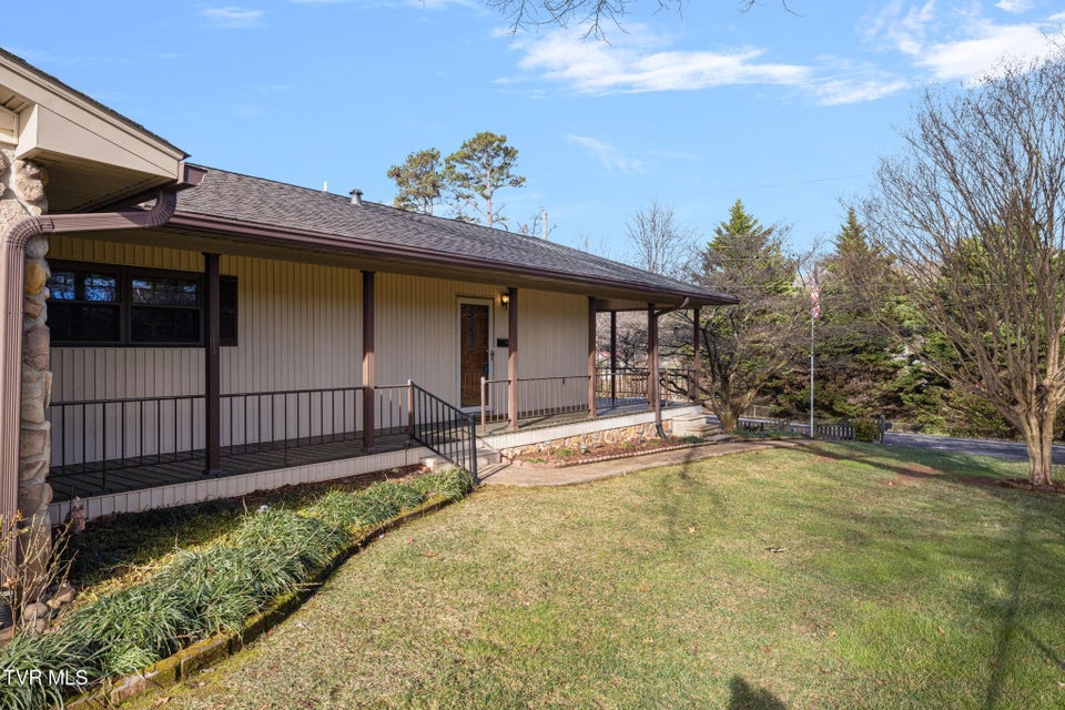 Photo #6: 536 Mayfield Avenue