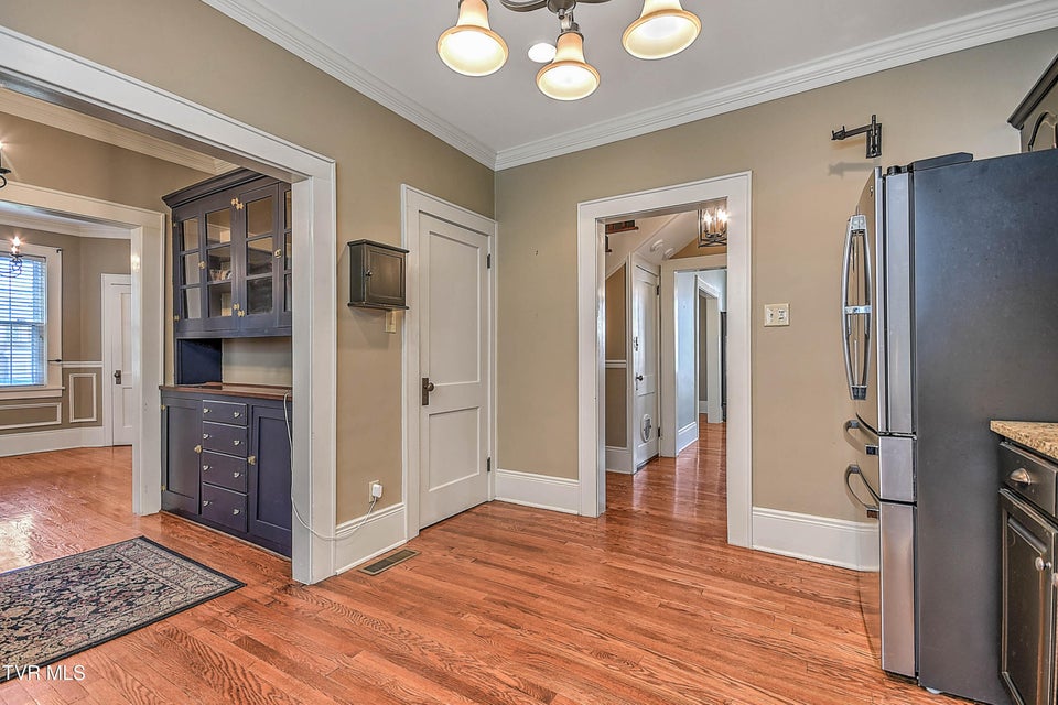 Photo #24: 611 Lawrence Avenue