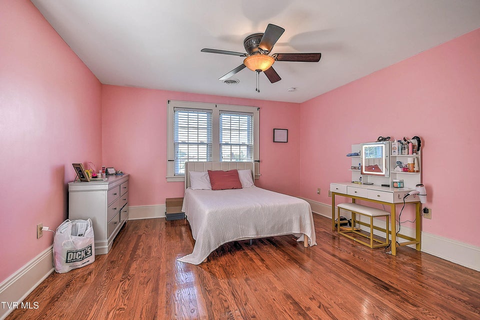 Photo #41: 611 Lawrence Avenue