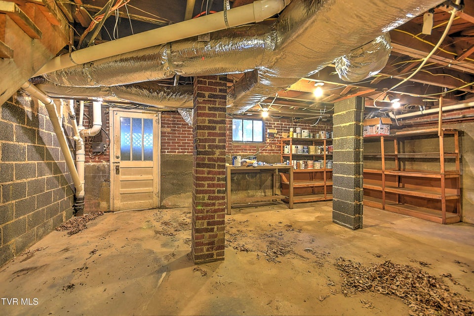 Photo #49: 611 Lawrence Avenue