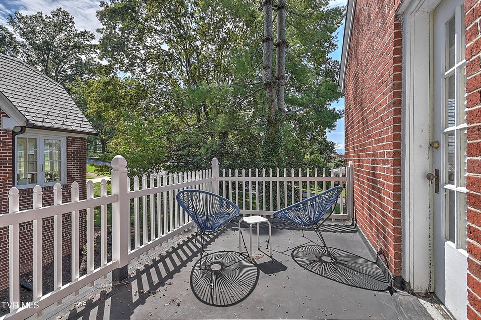 Photo #12: 611 Lawrence Avenue