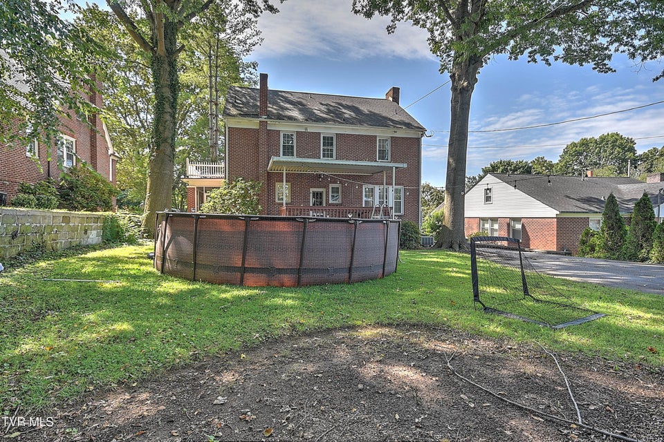 Photo #14: 611 Lawrence Avenue