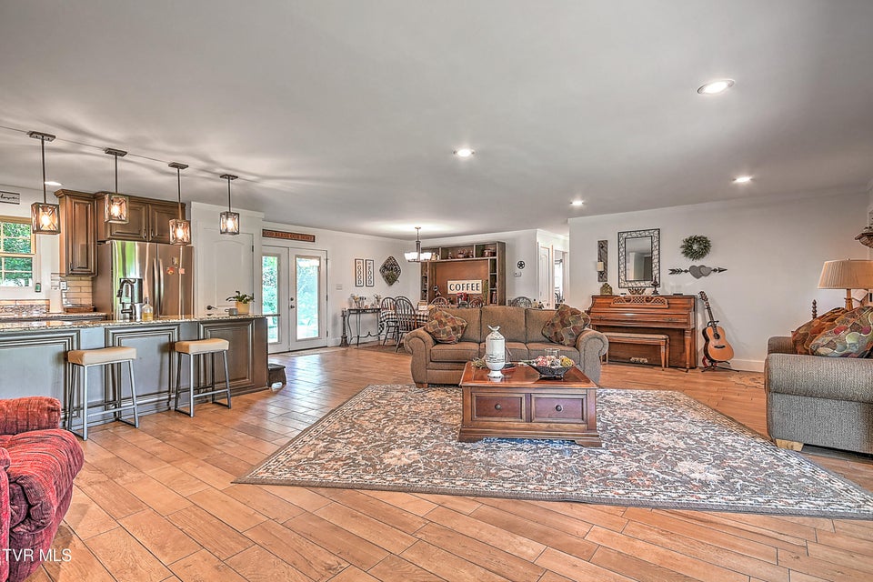 Photo #10: 3155 Erwin Highway