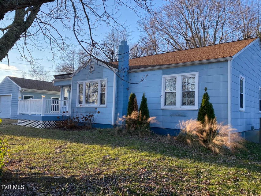 Photo #4: 427 Juniper Street