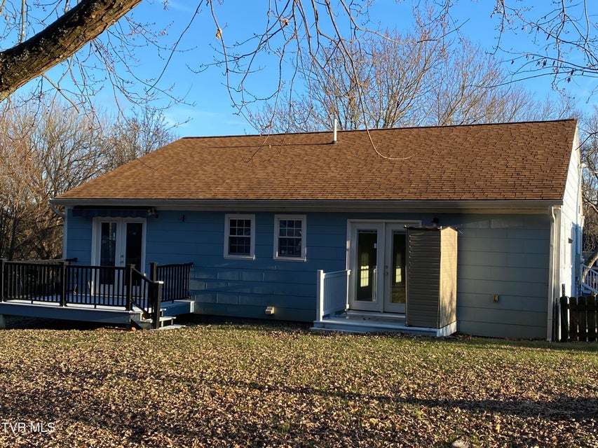 Photo #5: 427 Juniper Street