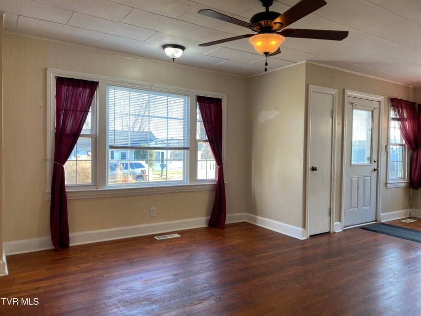 Photo #8: 427 Juniper Street