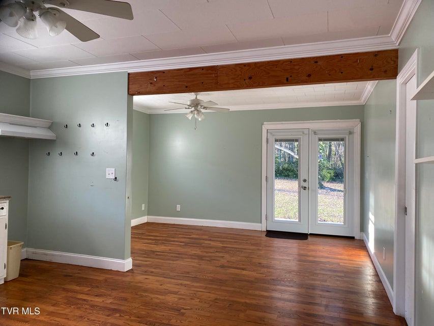 Photo #13: 427 Juniper Street