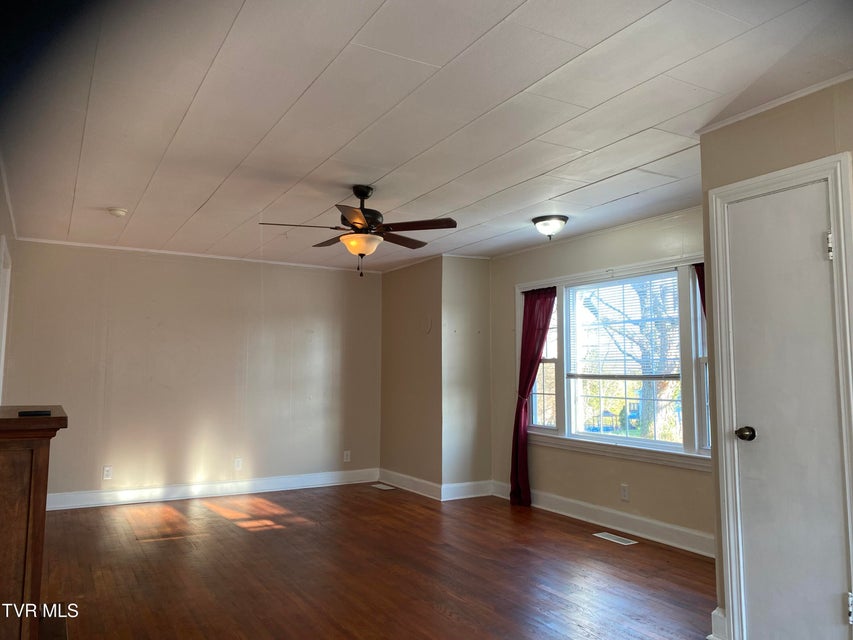 Photo #10: 427 Juniper Street