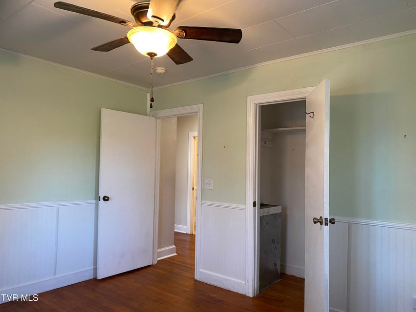 Photo #20: 427 Juniper Street