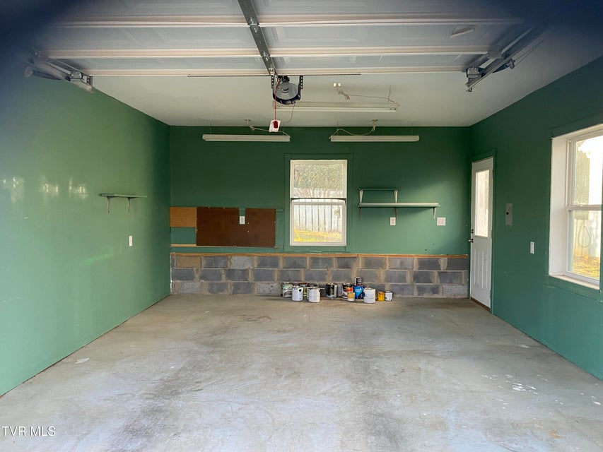 Photo #33: 427 Juniper Street