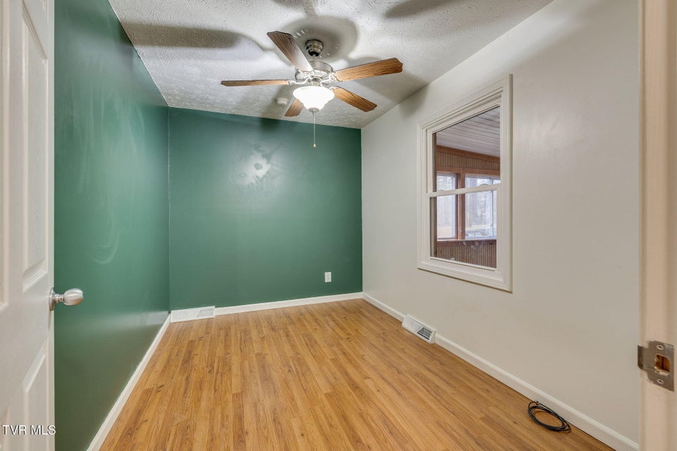 Photo #29: 126 Cottonwood Drive