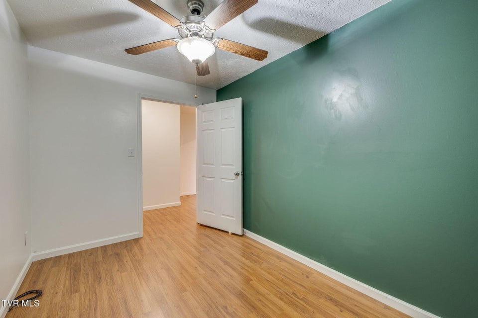 Photo #30: 126 Cottonwood Drive