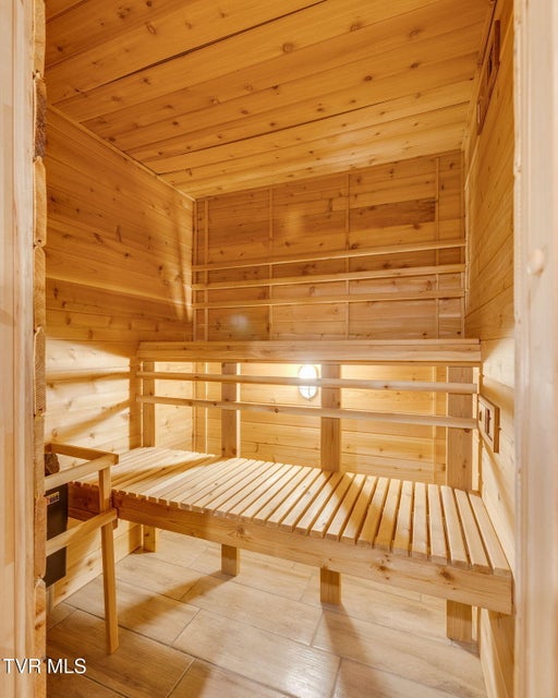 Photo #37: 126 Cottonwood Drive