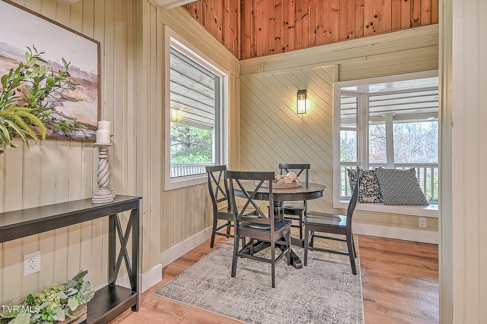 Photo #11: 331 Edgefield Road