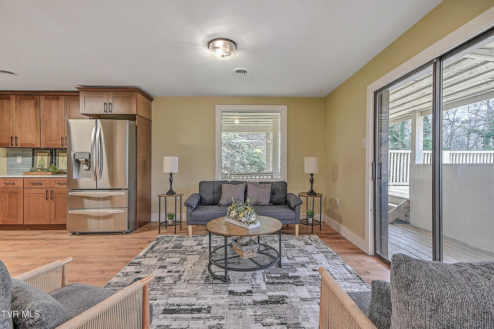 Photo #12: 331 Edgefield Road