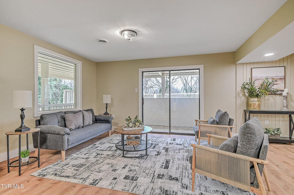 Photo #14: 331 Edgefield Road