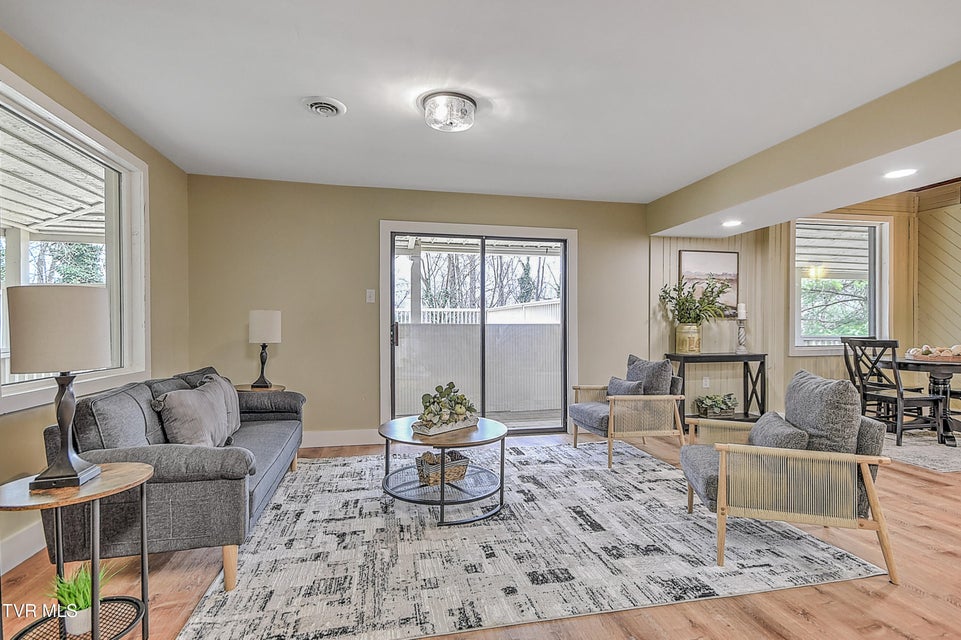 Photo #16: 331 Edgefield Road