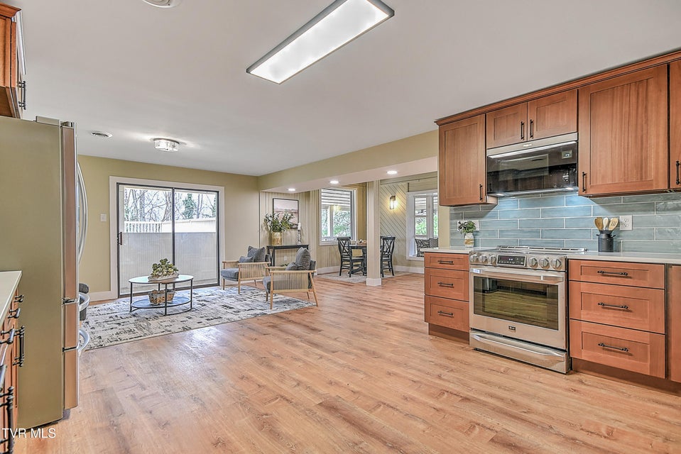 Photo #23: 331 Edgefield Road