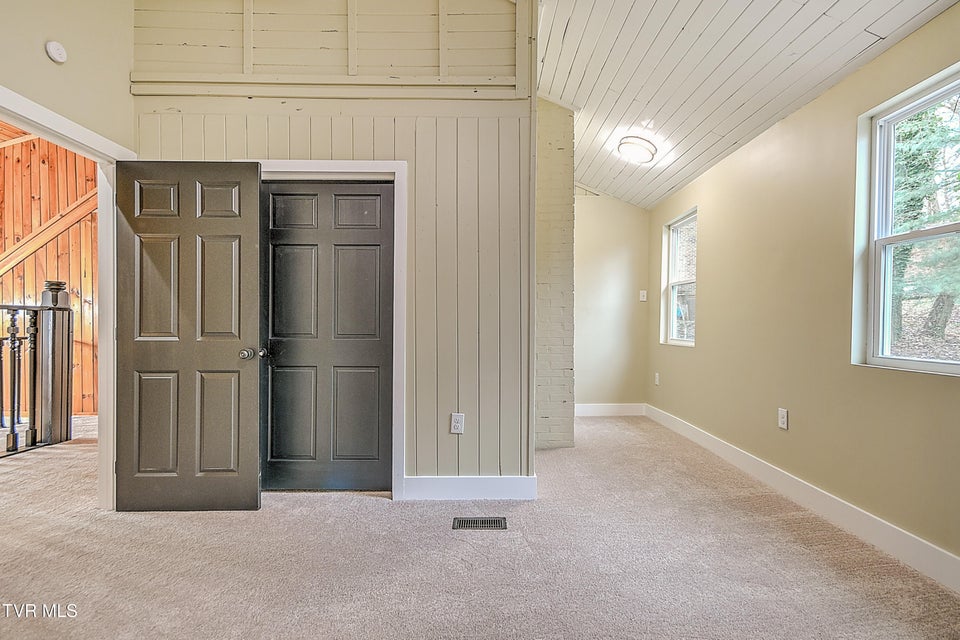 Photo #36: 331 Edgefield Road