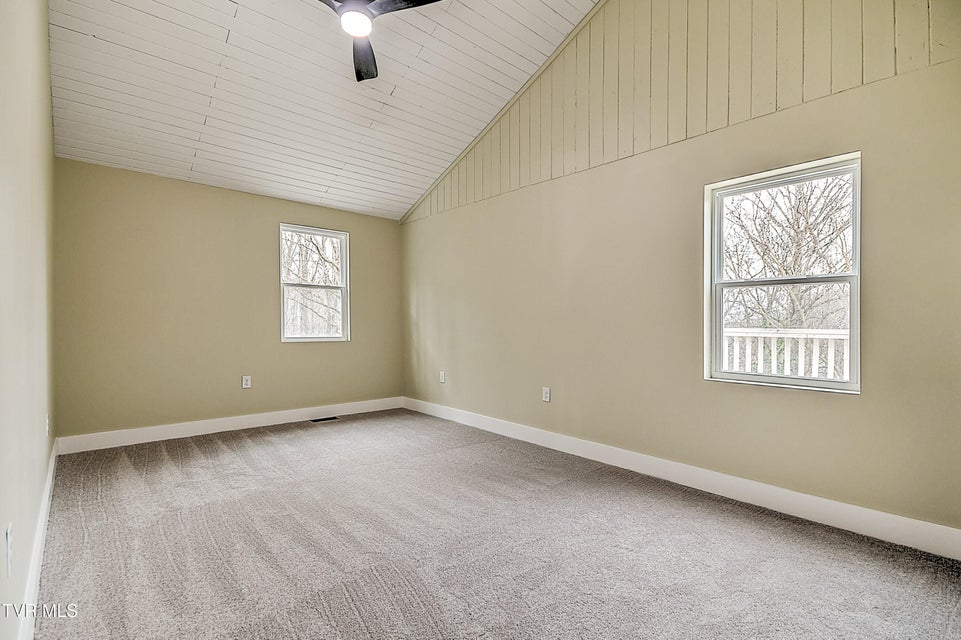 Photo #38: 331 Edgefield Road