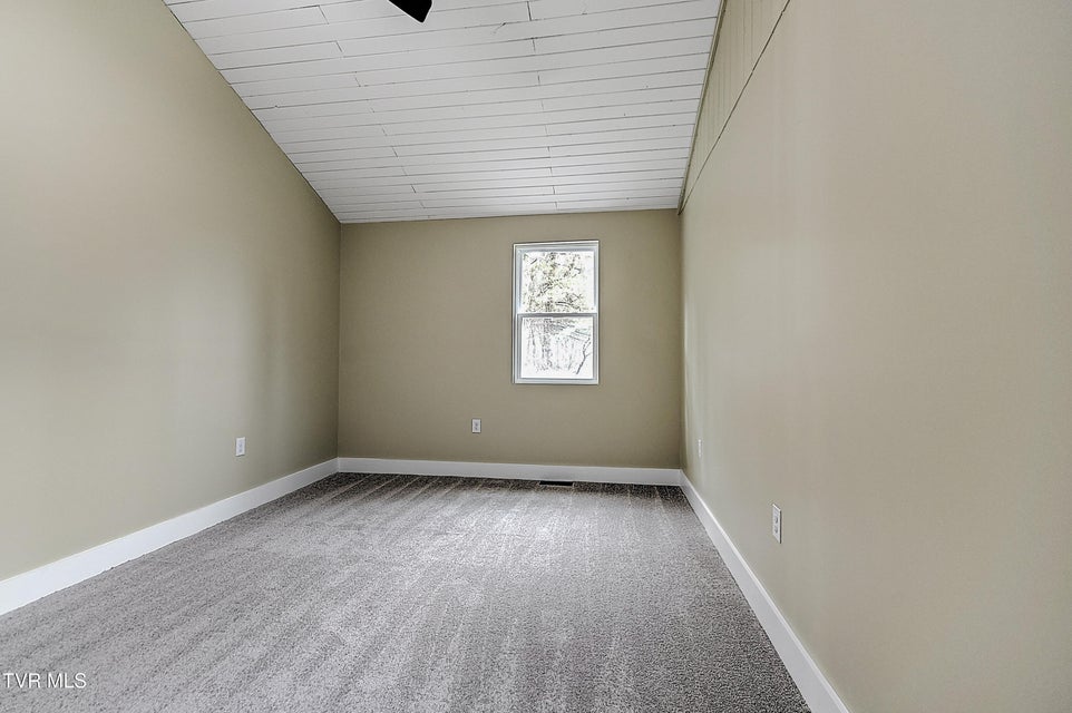 Photo #41: 331 Edgefield Road