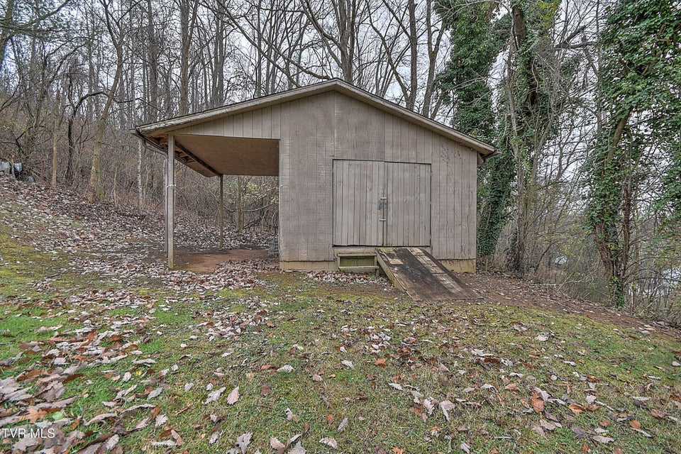 Photo #70: 331 Edgefield Road