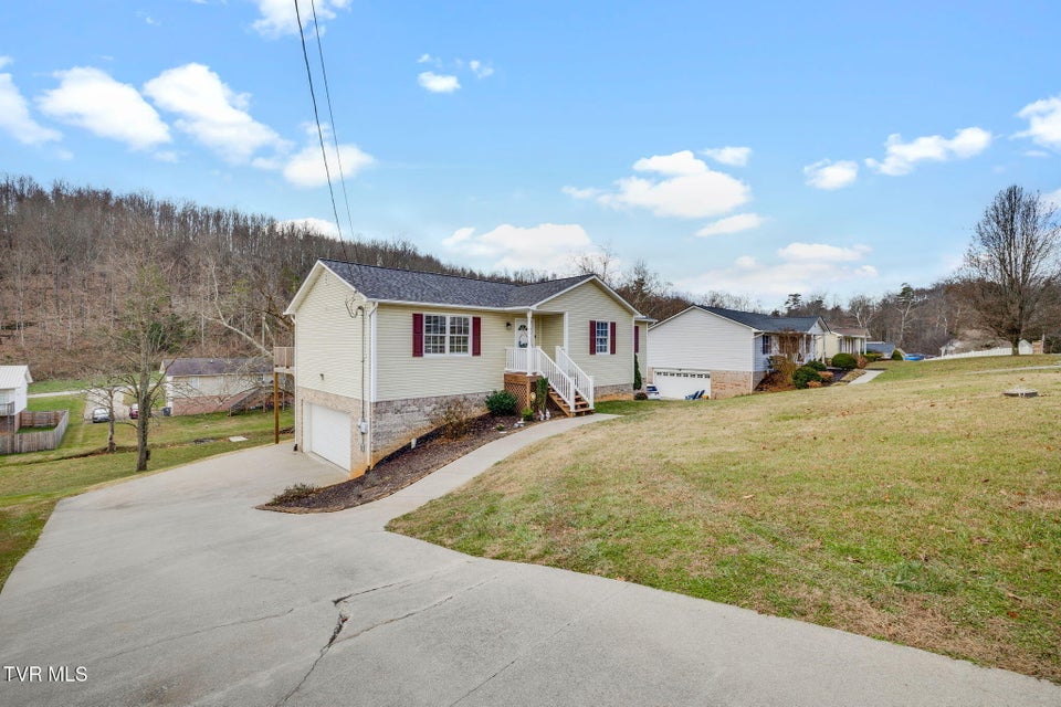 Photo #3: 227 Mountain View Drive