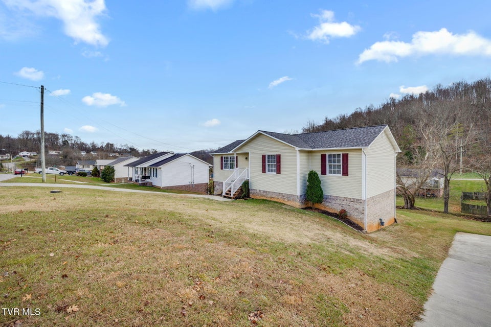 Photo #4: 227 Mountain View Drive