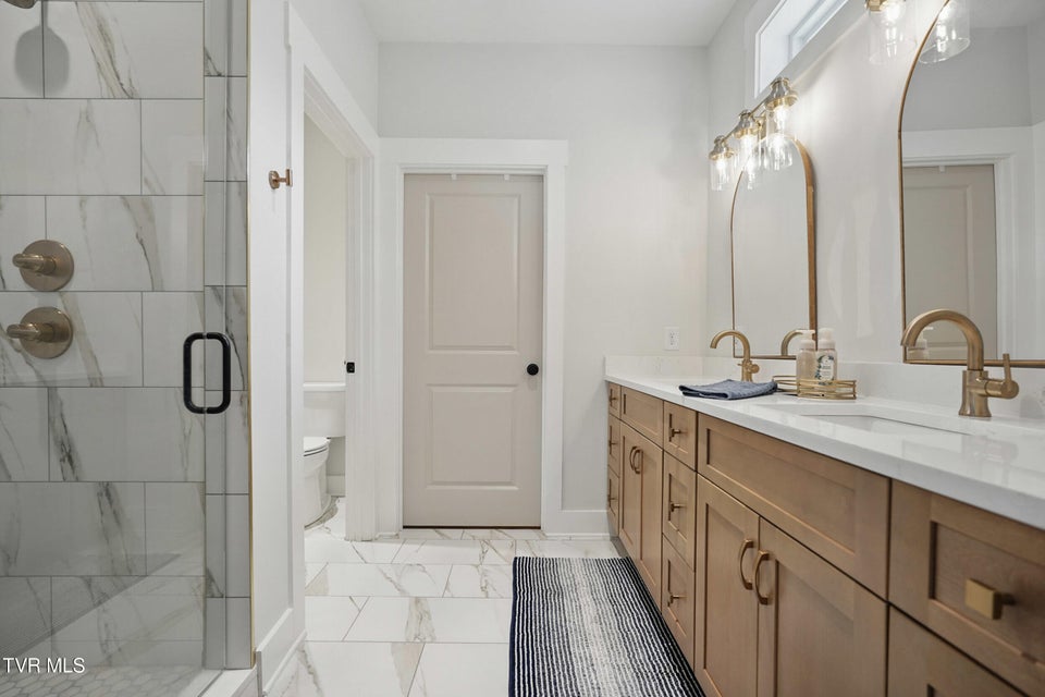 Photo #27: 235 Winston Place