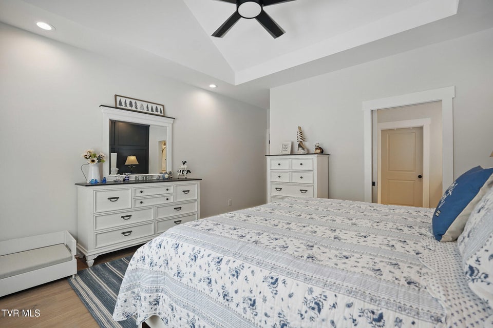 Photo #26: 235 Winston Place