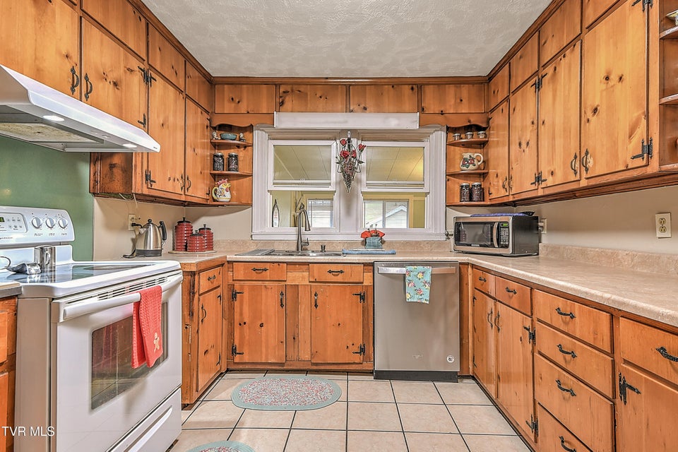 Photo #29: 175 Brooklawn Drive