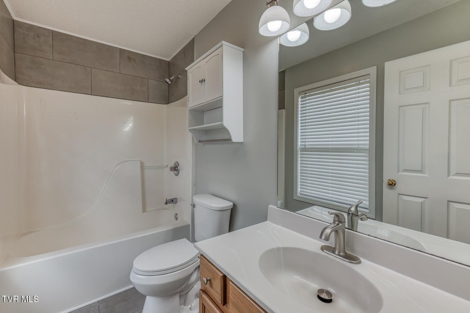 Photo #28: 384 Ford Creek Road