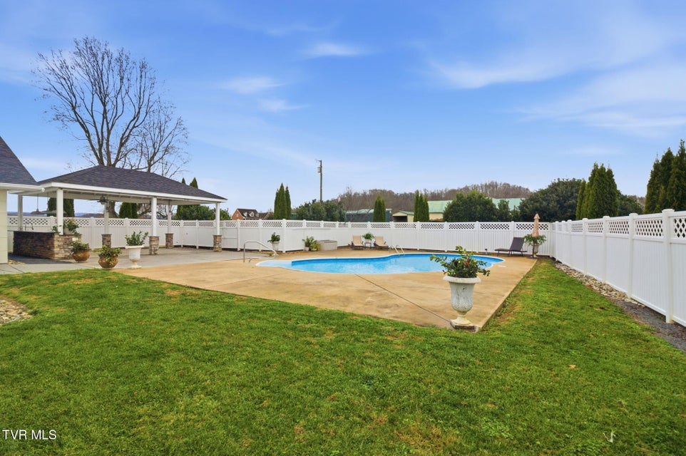 Photo #9: 22120 Flame Leaf Drive