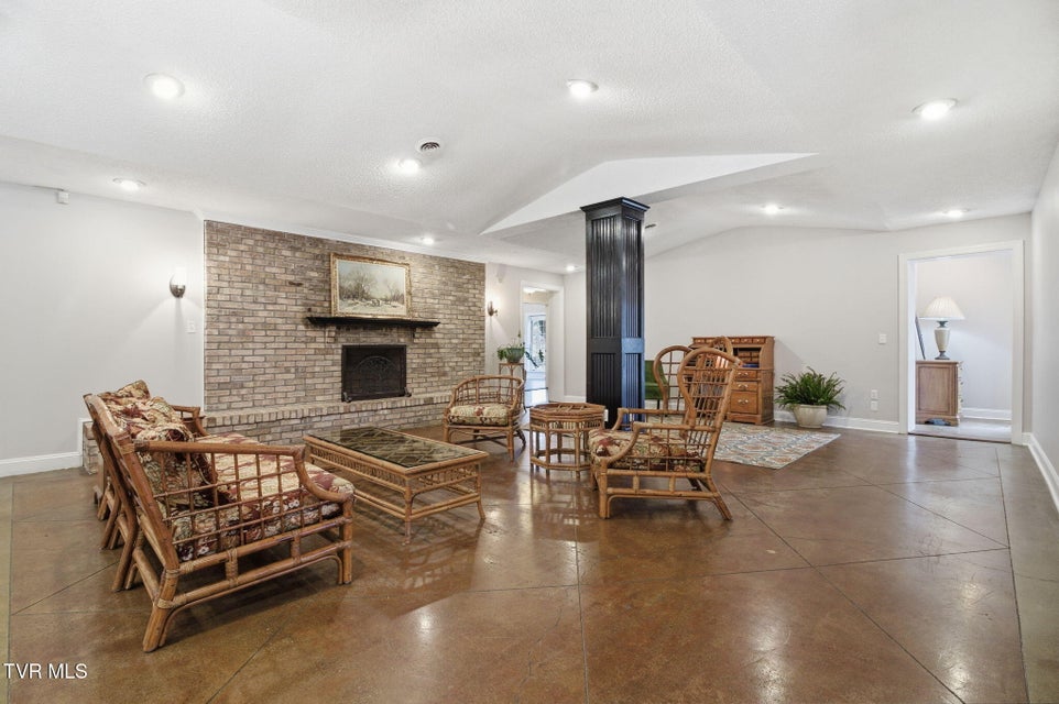 Photo #17: 22120 Flame Leaf Drive