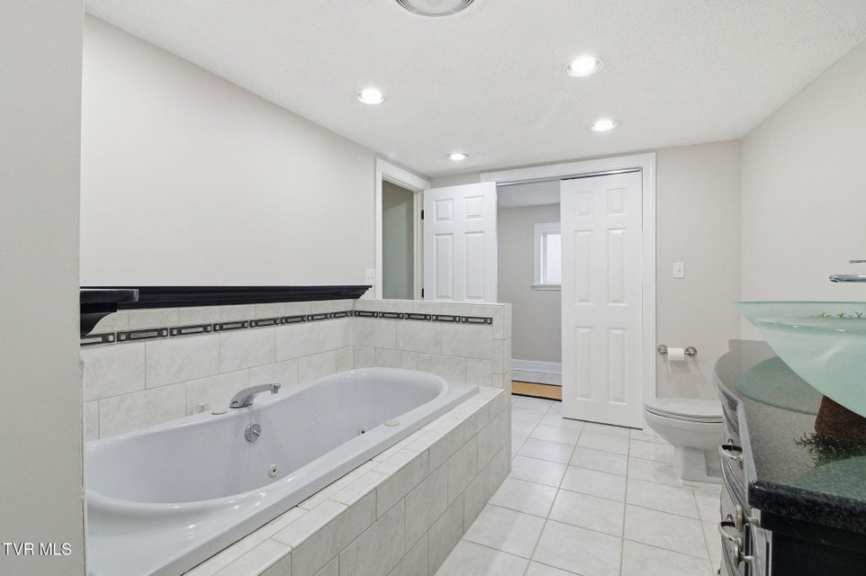 Photo #31: 22120 Flame Leaf Drive