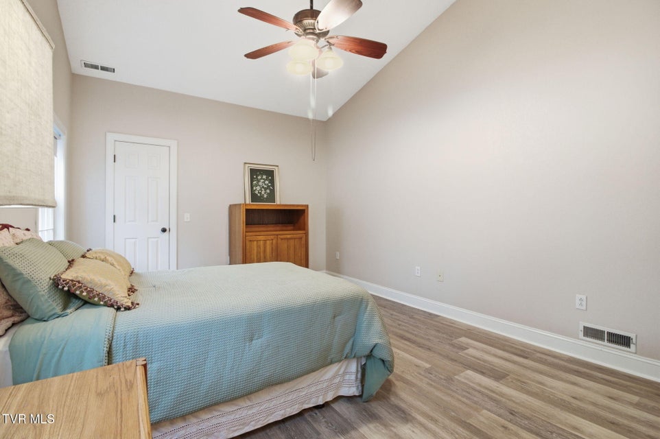 Photo #37: 22120 Flame Leaf Drive