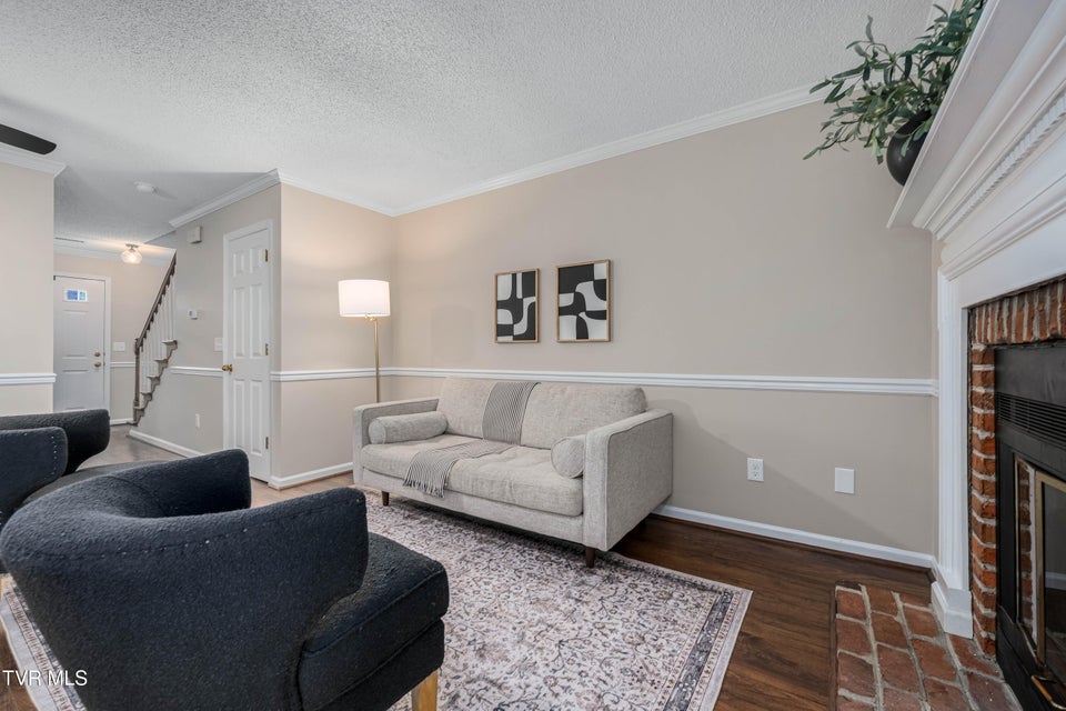 Photo #7: 400 Sunset Drive