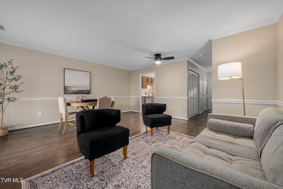 Photo #8: 400 Sunset Drive